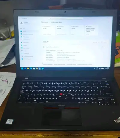 Laptop Lenovo ThinkPad Core i5 en buen estado - miniatura 1