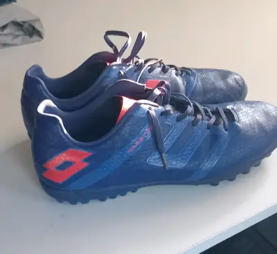 Zapatillas deportivas Lotto azules para fútbol - miniatura 2