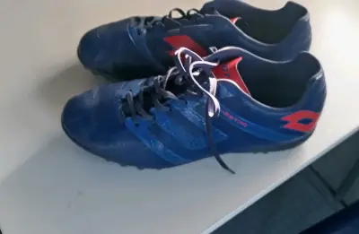 Zapatillas deportivas Lotto azules para fútbol - miniatura 3