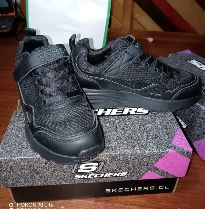 Zapatillas Skechers negras brillo niña número 29/3