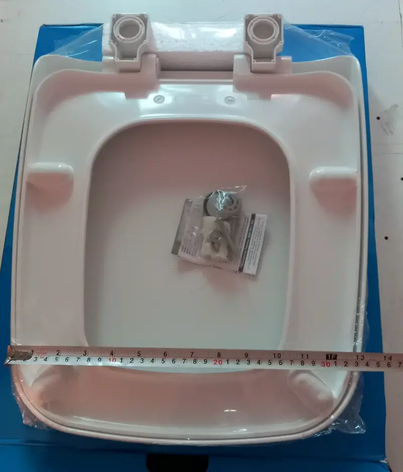 Asiento de inodoro blanco con cierre suave - 2