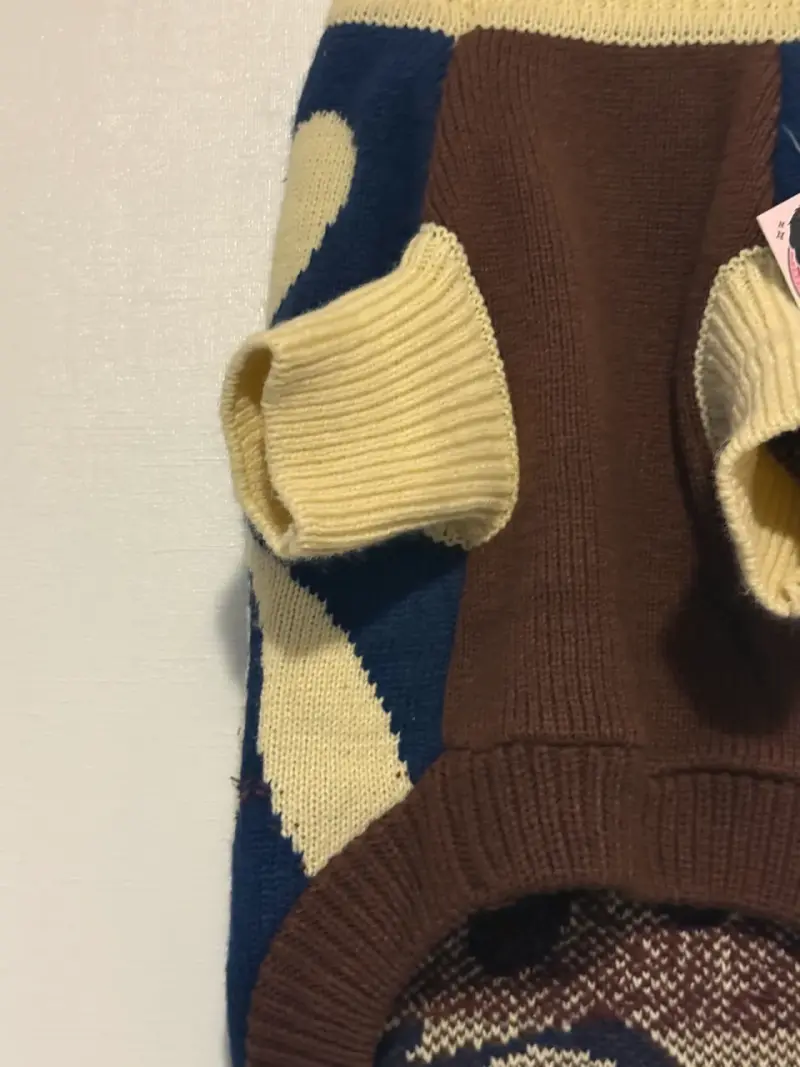 Suéter tejido para perro con diseño de perritos - 4