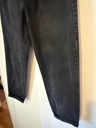 Jeans negros mom fit de mezclilla - miniatura 4