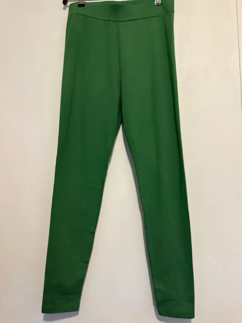 Pantalones verdes de mujer cómodos - 1