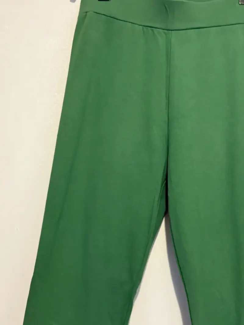 Pantalones verdes de mujer cómodos - 3