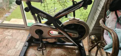 Bicicleta estática BH Fitness SB2.1 - miniatura 2
