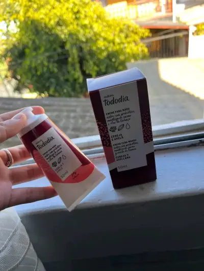 Cremas grandes 10 pequeñas 5 jabon 10 perfume 10 - miniatura 1