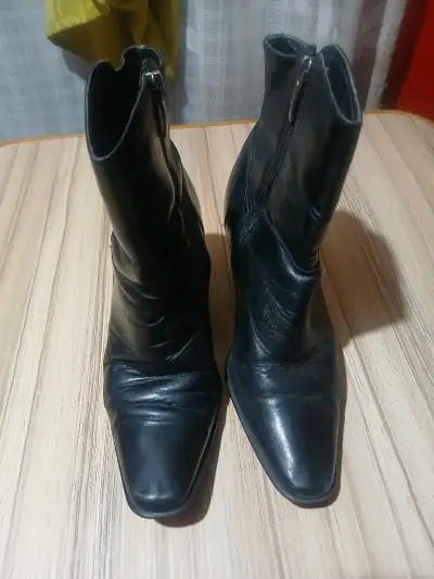 Botines de cuero negro talla 36 con cierre lateral - miniatura 1
