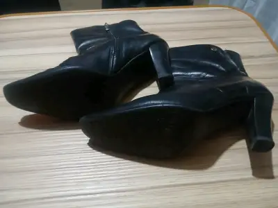 Botines de cuero negro talla 36 con cierre lateral - miniatura 4