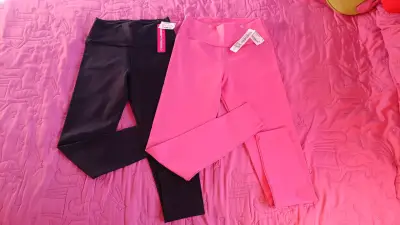 Leggings deportivos negros y rosados para mujer - miniatura 1