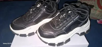 Zapatillas C/Moran negras con plataforma - miniatura 1