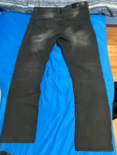 Jeans negros desgastados para hombre - miniatura 2