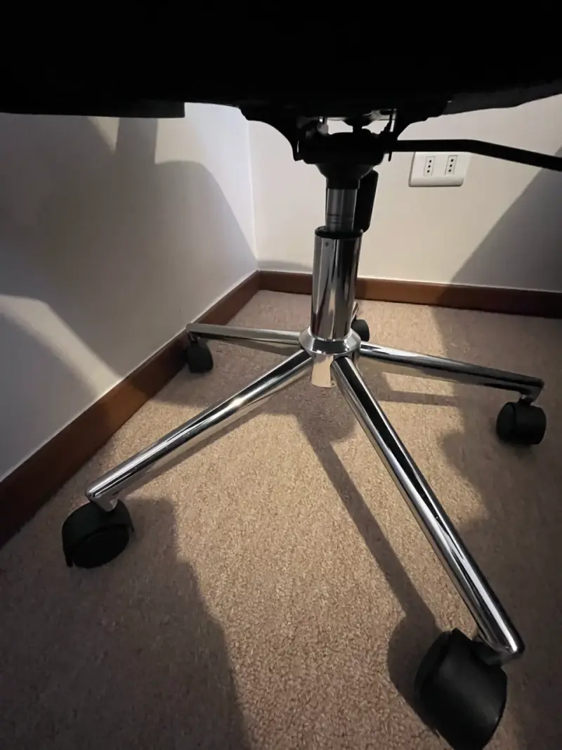Silla ergonómica de oficina con respaldo alto - 3