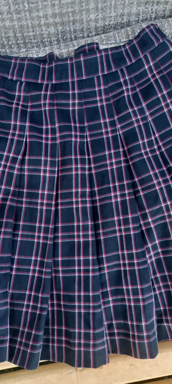 Falda de uniforme coleg inmaculada talla 12 - 2