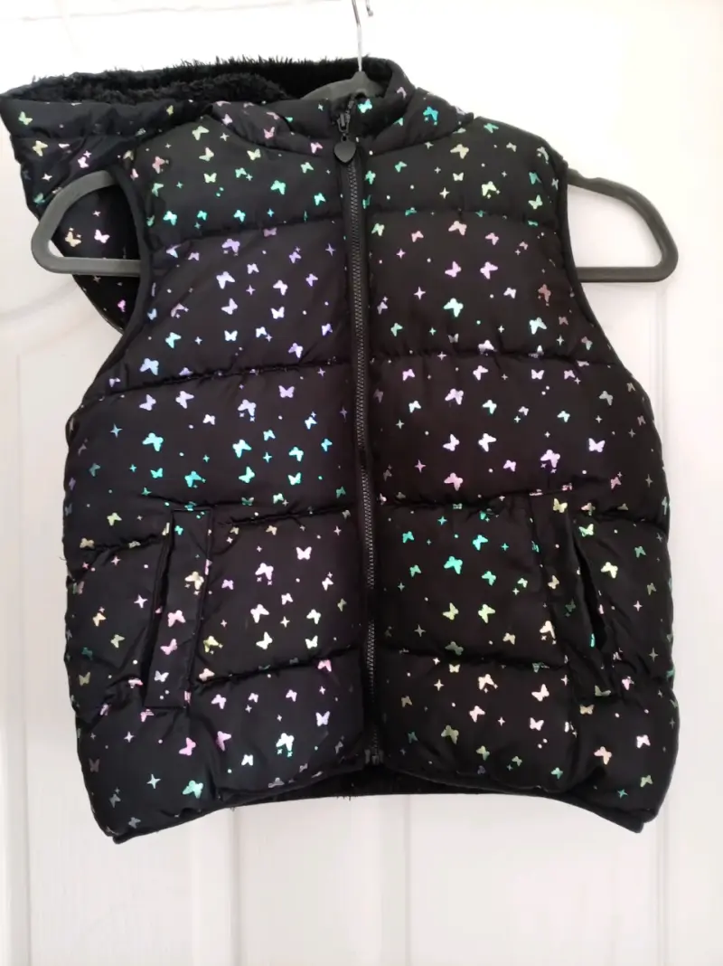 Lote de ropa talla 8/10, zapatillas Nro. 30(20cm.) - 2