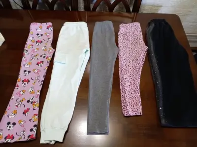 Lote de ropa talla 8/10, zapatillas Nro. 30(20cm.) - miniatura 3