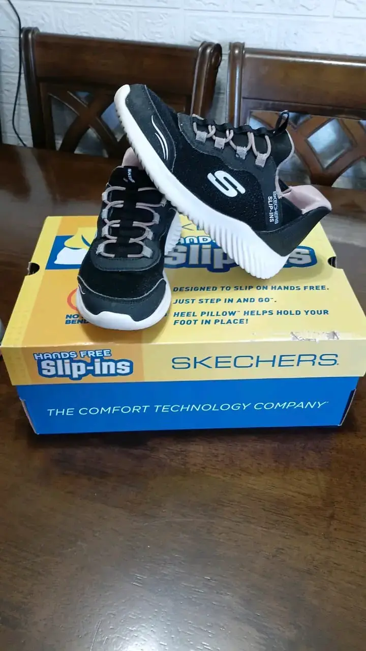 Lote de ropa talla 8/10, zapatillas Nro. 30(20cm.) - 4