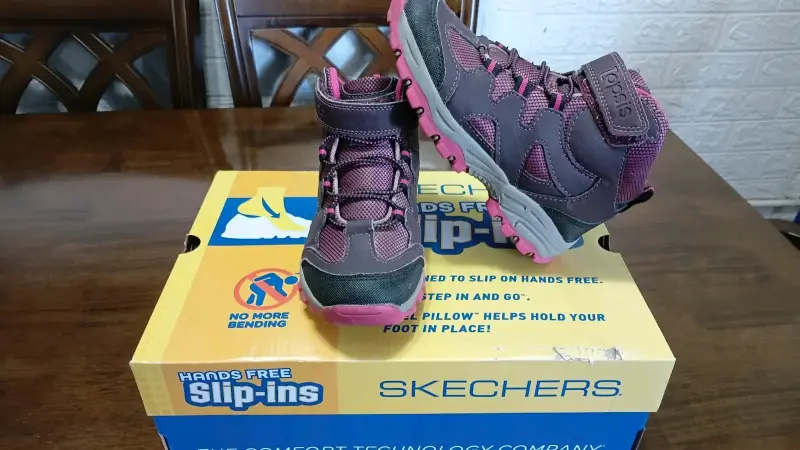Lote de ropa talla 8/10, zapatillas Nro. 30(20cm.) - 6