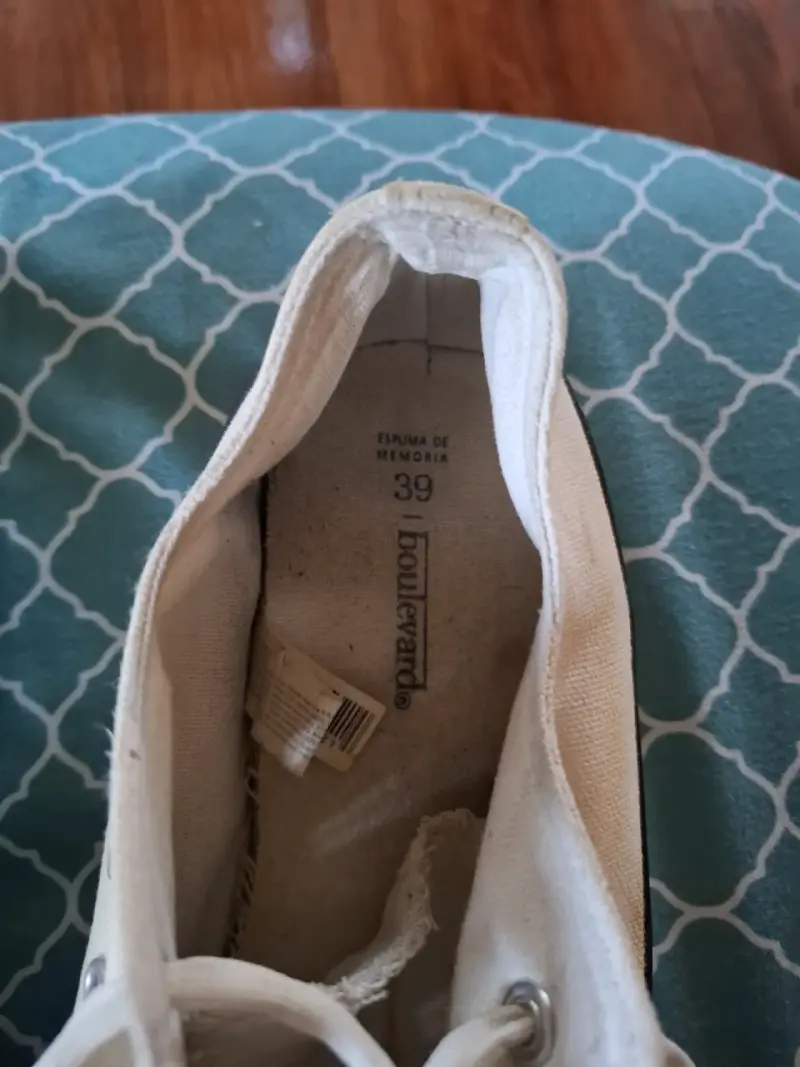 Zapatillas blancas de lona estilo casual - 3