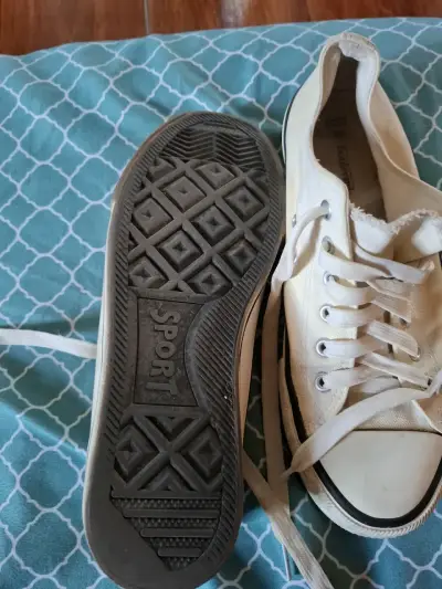 Zapatillas blancas de lona estilo casual - miniatura 4