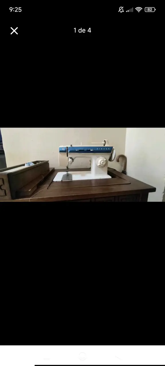 Máquina de coser Singer vintage con mueble - 1