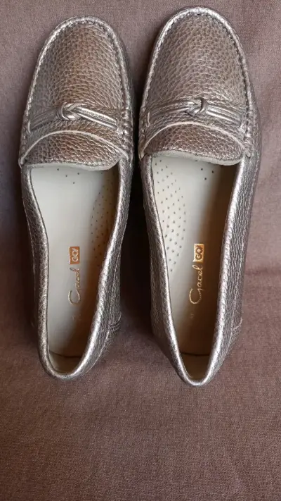 Mocasines de cuero plateados para mujer talla 34 - miniatura 1