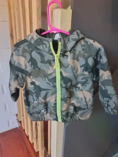 Chaqueta marca yamp talla 12 meses NUEVA - miniatura 1