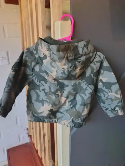 Chaqueta marca yamp talla 12 meses NUEVA - miniatura 2