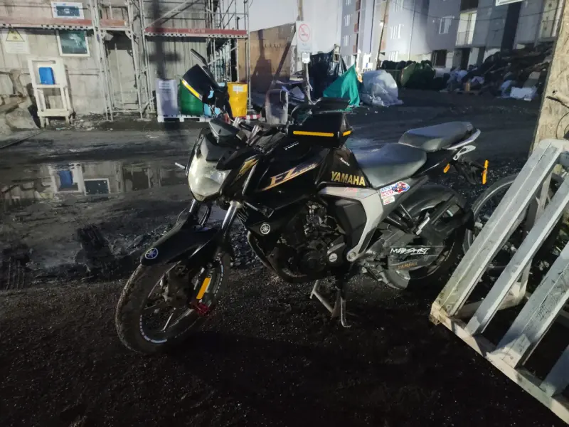 Moto Yamaha FZ en buen estado - 1
