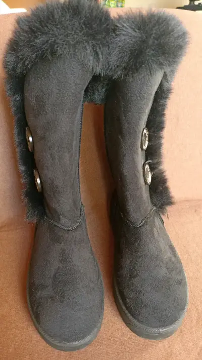 Botas negras de invierno con forro de piel - miniatura 2