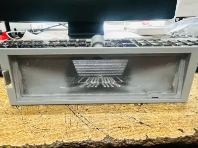 Luz de placa GM Onix STD nueva - miniatura 2