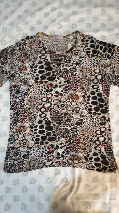 Blusa estampada floral de mujer - miniatura 2