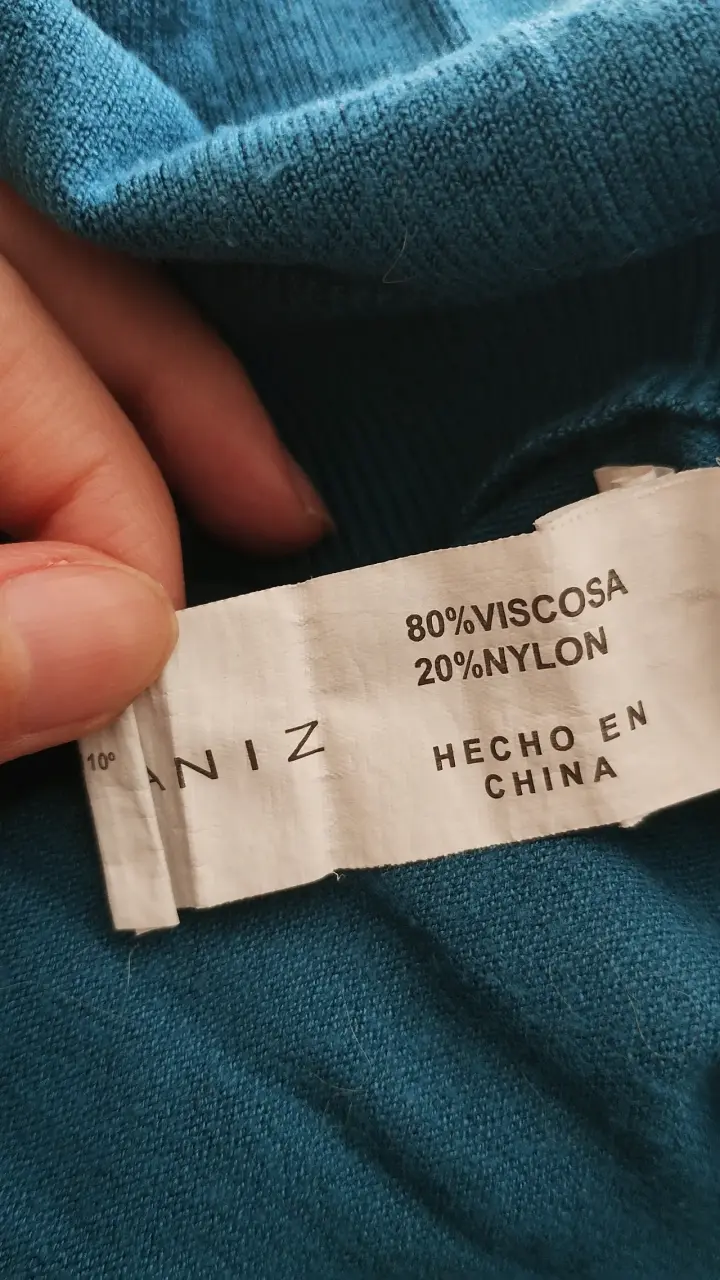 Suéter cuello alto Alaniz - 4