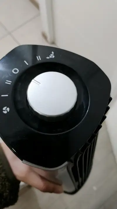 Ventilador de torre con control de velocidad - miniatura 1