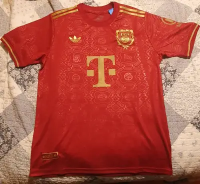 Camiseta Adidas Bayern Munich edición especial - miniatura 1
