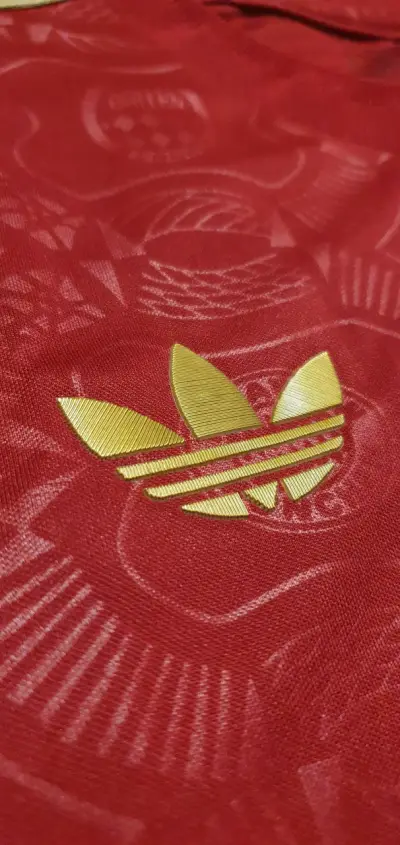 Camiseta Adidas Bayern Munich edición especial - miniatura 3