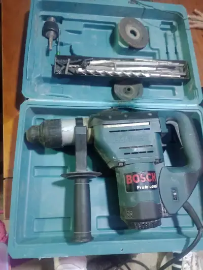 Martillo perforador Bosch Professional con accesorios - miniatura 1