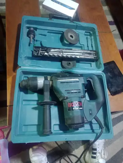 Martillo perforador Bosch Professional con accesorios - miniatura 2
