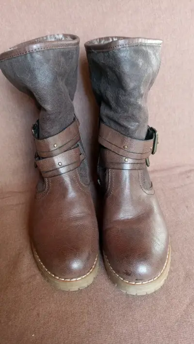 Botines de cuero marrón con forro de piel talla 35 - miniatura 3
