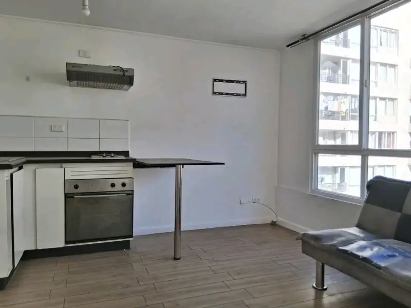 ARRIENDO / Depto 1d+1b+cocina+amplio - Metro - 2