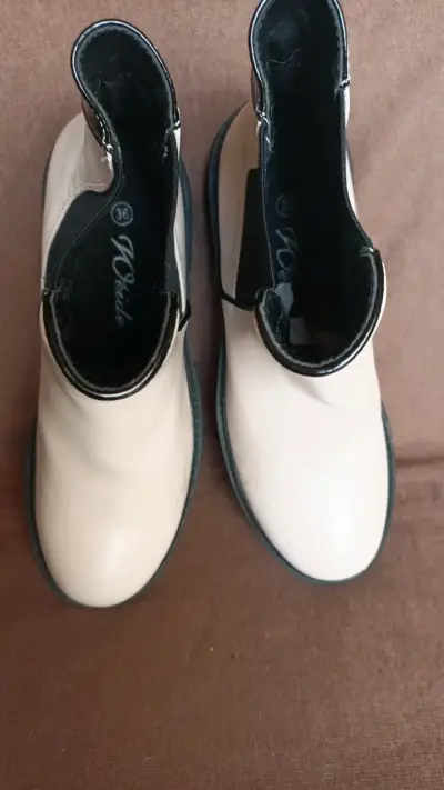 Botines  beige con suela gruesa - miniatura 6