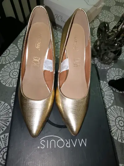 Zapatos de tacón dorados Marious elegantes - miniatura 1