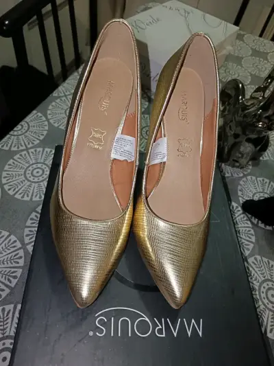 Zapatos de tacón dorados Marious elegantes - miniatura 4