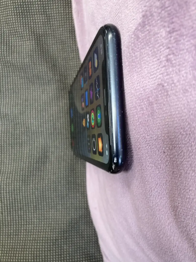 IPhone XR 64GB 76% - 5