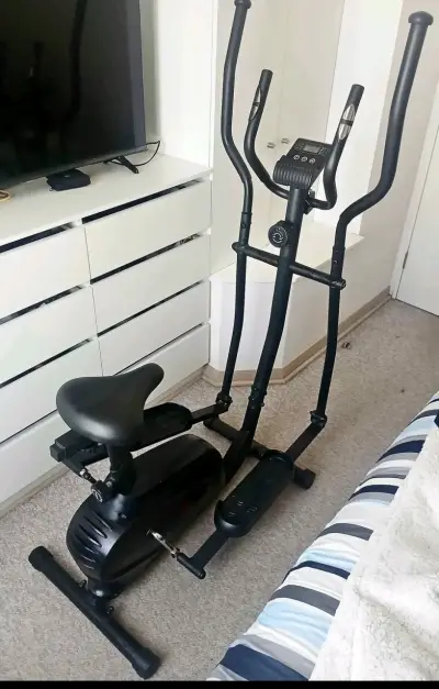 Bicicleta elíptica con asiento ajustable - miniatura 1