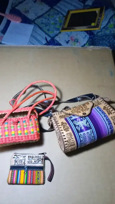 Set de bolsos artesanales coloridos - miniatura 1