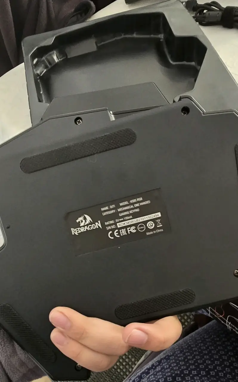Teclado mecánico gaming Redragon Diti - 4