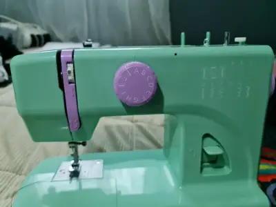 Máquina de coser MERRITT - miniatura 5