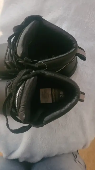 Botas de seguridad negras marca Oxypas - miniatura 3