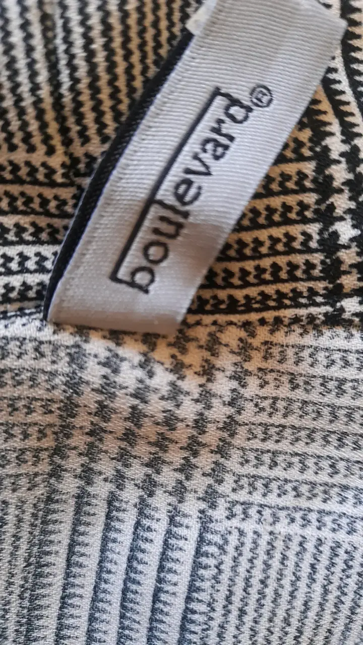Blusa de cuadros con lazo en cuello - 3
